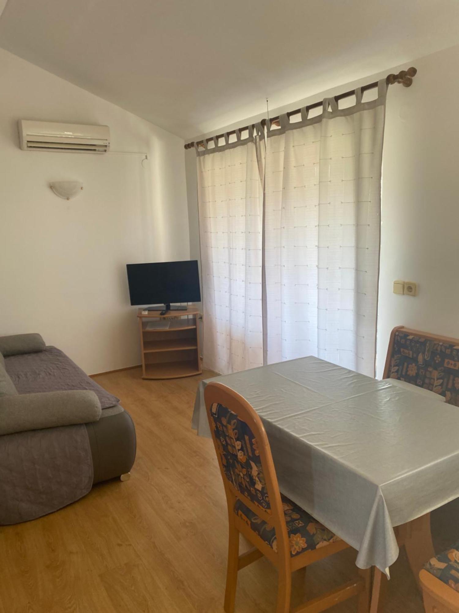 Apartments Nautica Barbat na Rabu Extérieur photo