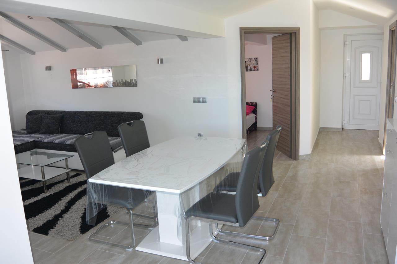 Apartments Nautica Barbat na Rabu Extérieur photo
