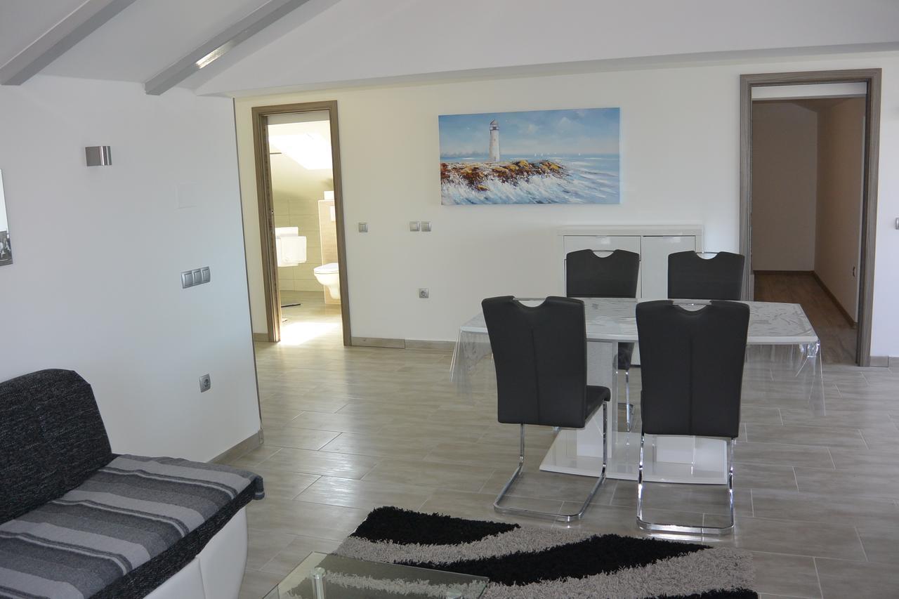 Apartments Nautica Barbat na Rabu Extérieur photo